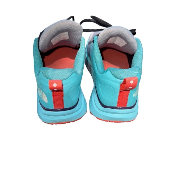 The North Face VECTIV Enduris trail running shoe.
Women’s training shoe Size 6 - Picture 3 of 6